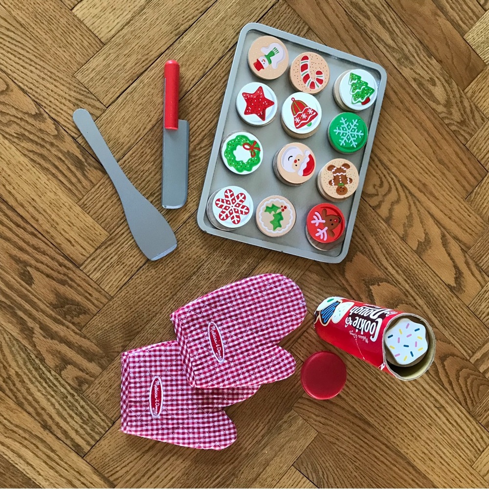Melissa & Doug Slice and Bake Cookie Set with Christmas Cookies - Picture 4 of 5